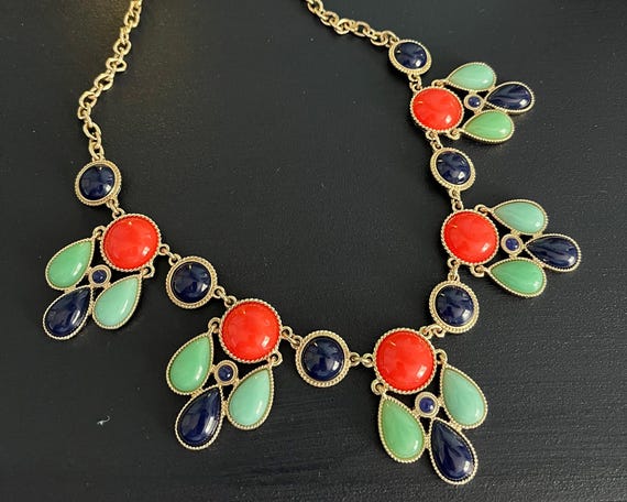 A Beautiful Statement Necklace - image 1