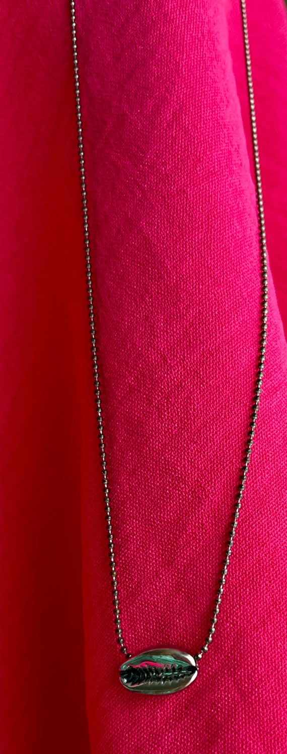 Cowrie Shell Pendant Necklace. - image 6