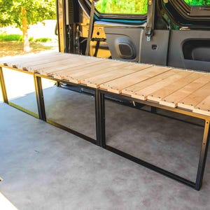 Transporterbett aus Eisen und Holz – Modulares Schlafsofa mit verschiebbarer Kammkonstruktion für Vivaro, Caddy, Kangoo, Mercedes Vito, Volkswagen T, Ford usw. Bild 2