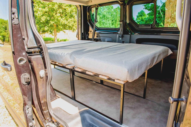 Transporterbett aus Eisen und Holz – Modulares Schlafsofa mit verschiebbarer Kammkonstruktion für Vivaro, Caddy, Kangoo, Mercedes Vito, Volkswagen T, Ford usw. Bild 8