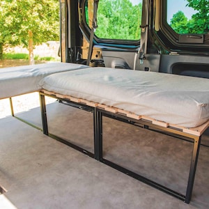 Transporterbett aus Eisen und Holz – Modulares Schlafsofa mit verschiebbarer Kammkonstruktion für Vivaro, Caddy, Kangoo, Mercedes Vito, Volkswagen T, Ford usw. Bild 7