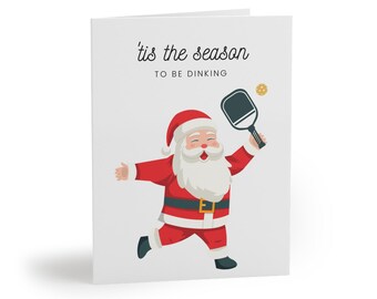 Es la época de jugar a Pickleball, tarjetas de felicitación navideñas de Pickleball, divertidos regalos navideños de Pickleball, Papá Noel