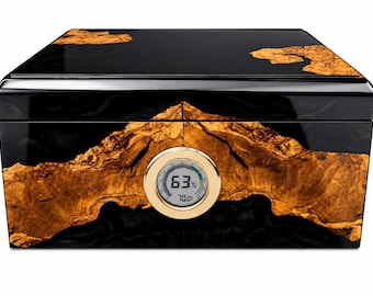 Epoxy & natural olive wood Humidor and matching (6) spot cigar ashtray