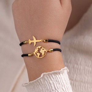Pulseira de corda colorida banhada a ouro 18K com símbolos de viagem pelo mundo, ideia de presente para ela
