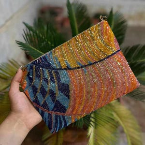 Pochette con ricamo di perline fatta a mano, pochette con perline colorate, accessorio ricamato, borsa fatta a mano con perline e punti, borsetta orientale