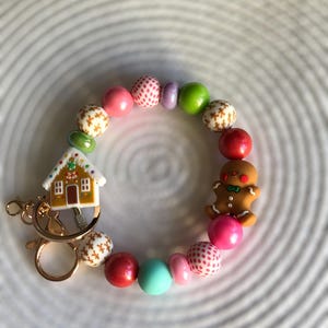 Pulsera navideña, accesorios navideños, llavero navideño, accesorios de cuentas, pan de jengibre, adornos para teléfono, accesorios para maestros, cordones