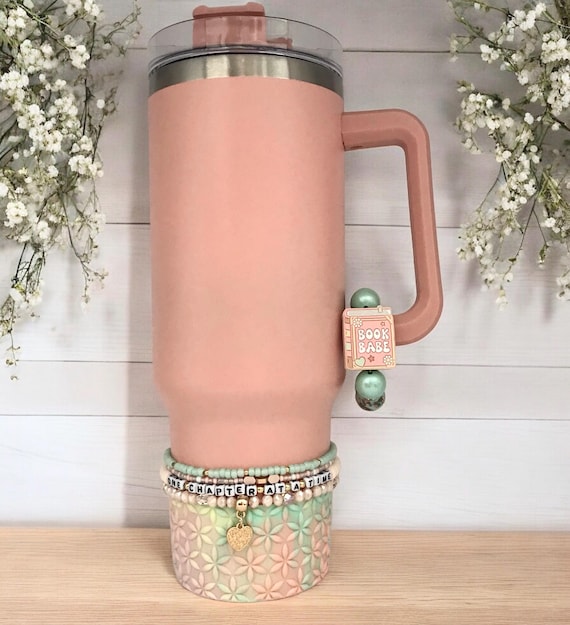 Decorated tumbler with accessories, Tumbler accessories