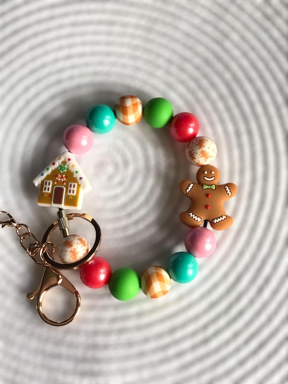 Gingerbread beaded wristlet, beaded wristlet, beaded keychain, phone charm, phone accessories, christmas accessories, teacher accessories