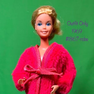 1960s Barbie Vintage Outfit,  Barbie by Mattel “Dreams in” Robe  from 1969 0utfit  #1867 Pink/Red Robe  excellent condition.