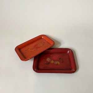 Vintage hand painted trays, tole metal trays, tolware