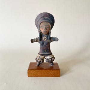 mini vintage pre-columbian figurine