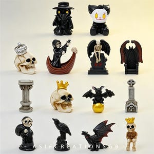 Halloween Mini Resin Figurine Set Gothic Tiny Desktop Decor Ornament Accessories