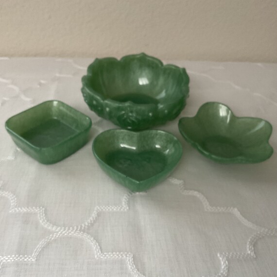 小物皿 - セージグリーンの 4 個セット - Etsy 日本