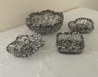 Cute Set of Trinket Dishes In Black and White!