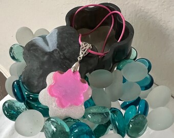 Hot Pink and White 16 Inch Chocker Necklace