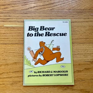 Big Bear to the Rescue Vintage 1970s Softcover Children&#39;s Scholastic Picture Book