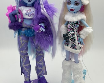 Hexagonal Themed Stands - Monster High Inspired Designs to Accent the Character of Your Beloved Ghouls