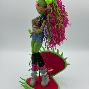 2 in 1 Themed Flytrap doll stand - Monster High Inspired Designs to Accent the Character of Your Beloved Ghouls