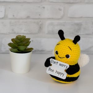 Schema all'uncinetto per ape positiva a bassa cucitura - Amigurumi