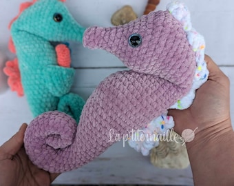 LOW-SEW Seahorse family crochet Pattern