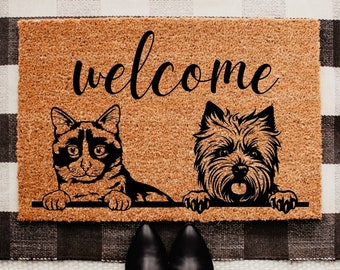 Personalized Dog and Cat Gift, Welcome Mat Cats and Dogs, Custom Dog and Cat Gift, Cat Dog Breeds, Dogs Cats Custom Doormat, Doormat