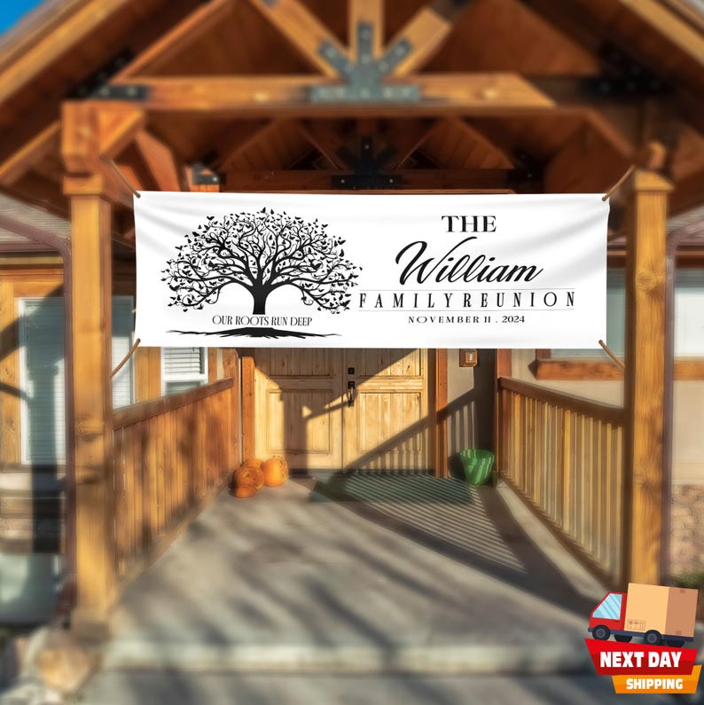 Op de afbeelding: Witte banner met zwarte tekst en een zwart boomsilhouet. De tekst luidt "The William Family Reunion, November 11, 2024, Our Roots Run Deep".