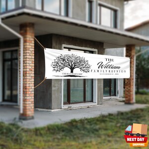 Op de afbeelding: Witte banner met een zwart boomsilhouet en de tekst "The William Family Reunion, November 11, 2023, Our Roots Run Deep".