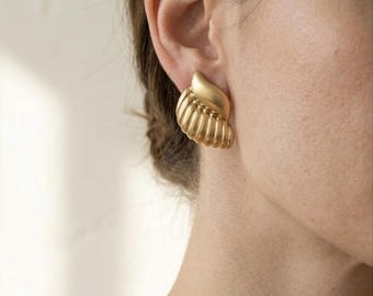 18K Gold Plated Conch Shell Stud Earrings – Minimalist Coastal Daily Wear