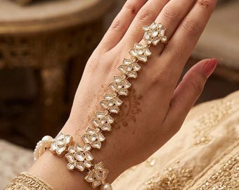 Kundan Gold Plated Hathphool, Indo Western Pearl Hath Pan, Single Bridal Hand Flower Bracelet, Traditional Indian Wedding Panja Wrist Ring