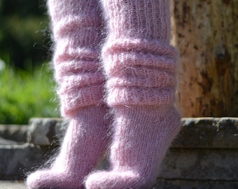 chaussettes faites main leggings en mohair tricotés à la main chaussettes en mohair chaussettes roses chaussettes duveteuses jambières en mohair chaussettes longues jusqu'au genou chaussettes faites maison leggings confortables