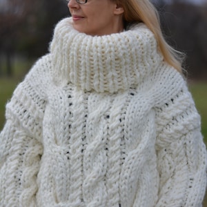 READY hand knitted cropped chunky wool  sweater with a turtleneck collar in cream white