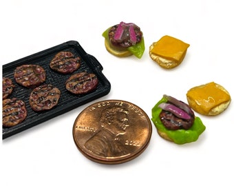 Dollhouse Miniature Grilled Burgers: 1/12 Scale