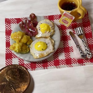Miniature Dollhouse Egg and Bacon Breakfast 1:12 Scale