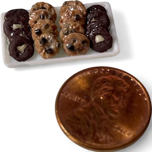 Dollhouse Miniature Cookie Plate 1:12 Scale