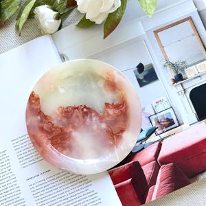 Ice Red Onyx Round catchall: Home Decor & Vanity Organizer, Jewelry Dish, Candle Holder，size 6.4in diam