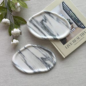 Cloud Shaped Italian Calacatta Vagli Marble Tray - Irregular Stone Catchall, Vanity, and Coffee Table Decor, 6x9&quot;