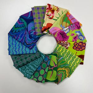 15 Kaffe Fassett FEB 25 WARM Fat quarter bundle