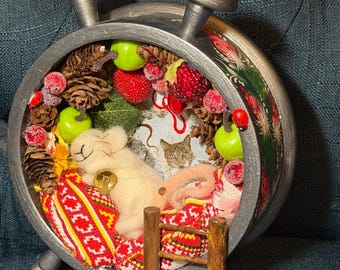 Handgemachte Maus Shadow Box Alarm Clock Folk Art Diorama Weihnachten Urlaub Dekor Blumen Katze signiert