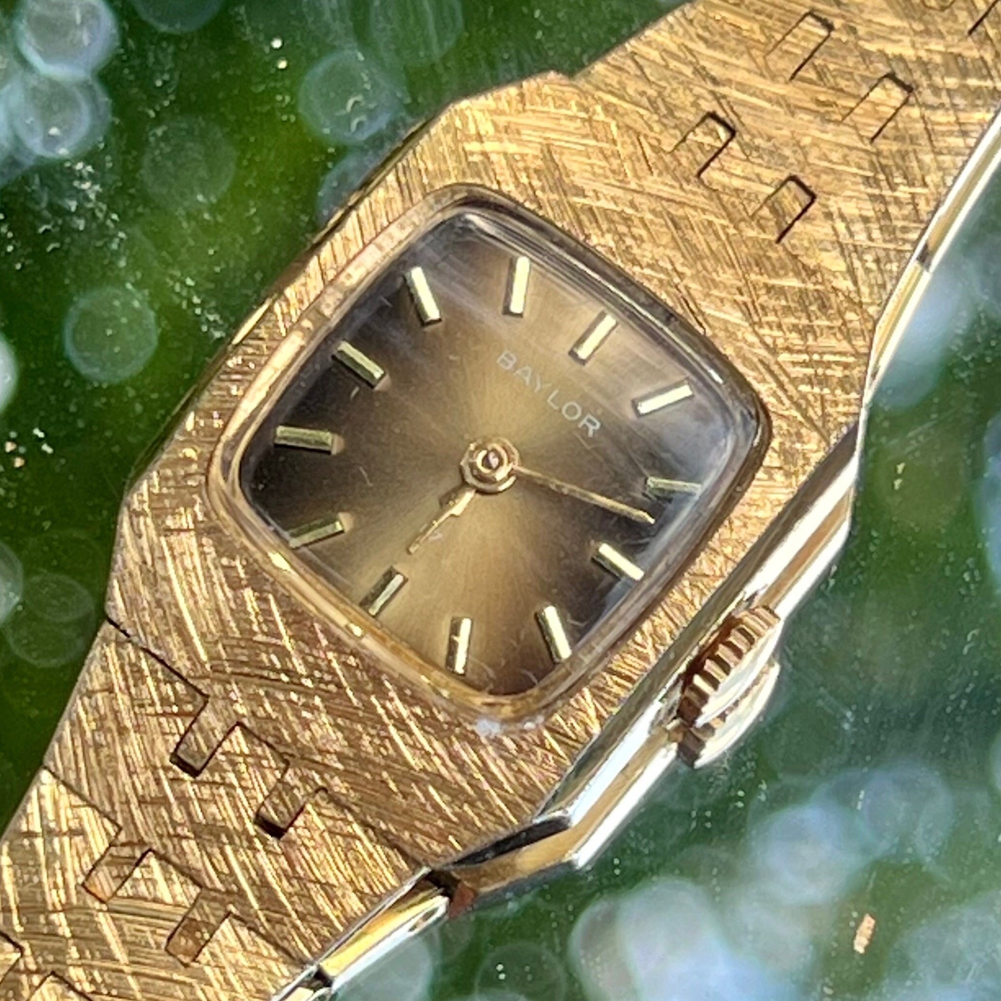 Vintage Baylor Elegant Gold Women\'s Watch Manual Wind Vtg Baylor Women Fashion Swiss Made Gold Tone Mechanical  main image 3