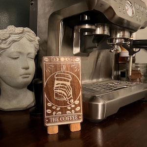 Decoração de bar de café - Carta de tarô de madeira "The Coffee" com suporte
