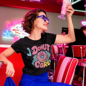 Funny Donut T-Shirt - I Donut Care Graphic Tee for Casual Wear - Perfect Gift for Food Lovers and Humor Enthusiasts
