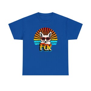 T-shirt graphique Funky Fox : lunettes de soleil rétro et rafale arc-en-ciel image 10