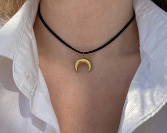 Moon Pendant Choker/ Minimalist Necklace/ Gold Lunar Charm/ Celestial Jewelry/ Simple Waterproof Jewellery