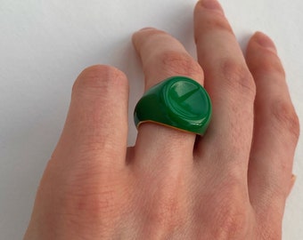 Green Enamel Ring, Chunky Color Enamel Ring, Statement Ring, Massive Finger Ring, Filled Colorful Ring, Minimalist Ring, Enamel Signet Ring