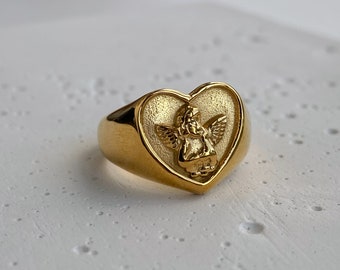 Gold Waterproof Angel Ring/ Vintage Style Heart Ring/ Chunky Signet Ring/ Non Tarnish Ring/ Waterproof Jewelry/ Non Tarnish Jewellery