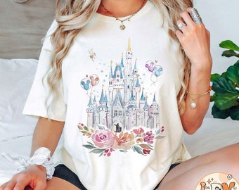 Camiseta retro con castillo de Disney en acuarela, camiseta de Disneyland Disneyworld, camiseta con globo de Mickey, camiseta de vacaciones familiares de Disney, camisetas de Magic Kingdom