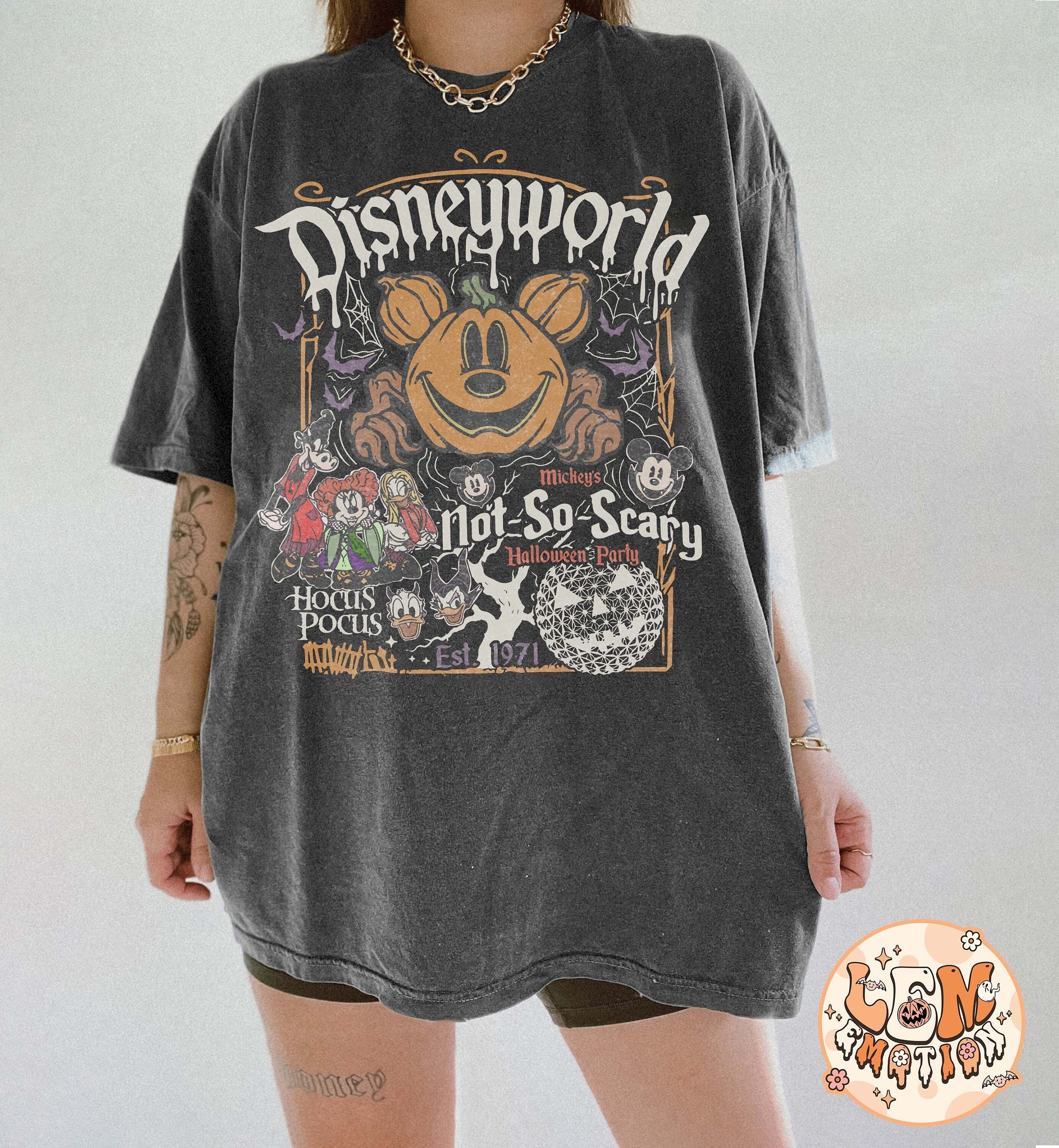 【海外モデル】00s Disney vintage Halloween Tシャツ il_fullxfull.6188042882_s5sh.jpg