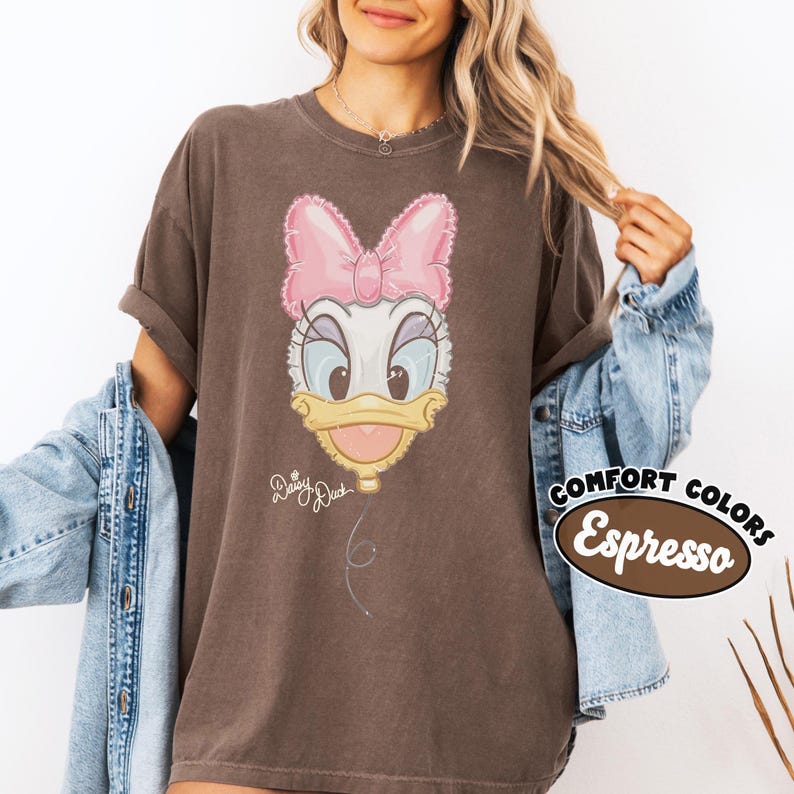 Camiseta Comfort Colors® Retro Disney com estampa de balão do Donald e da Margarida, estilo vintage, perfeita para uma viagem à Disneylândia em 2026. imagem 6