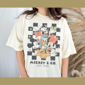 Camisa retro Mickey & Co 1928 con colores cómodos, camisa a cuadros de Mickey y sus amigos, camisa vintage de Disneyworld, camisa de Disneyland, camisa del grupo Disney