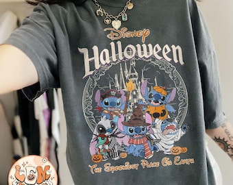Retro Disney Stitch Halloween Komfortfarben Shirt, Stitch Horror Halloween Shirt, Disney Halloween 2025 Shirt, Halloween Familienausflug Shirts